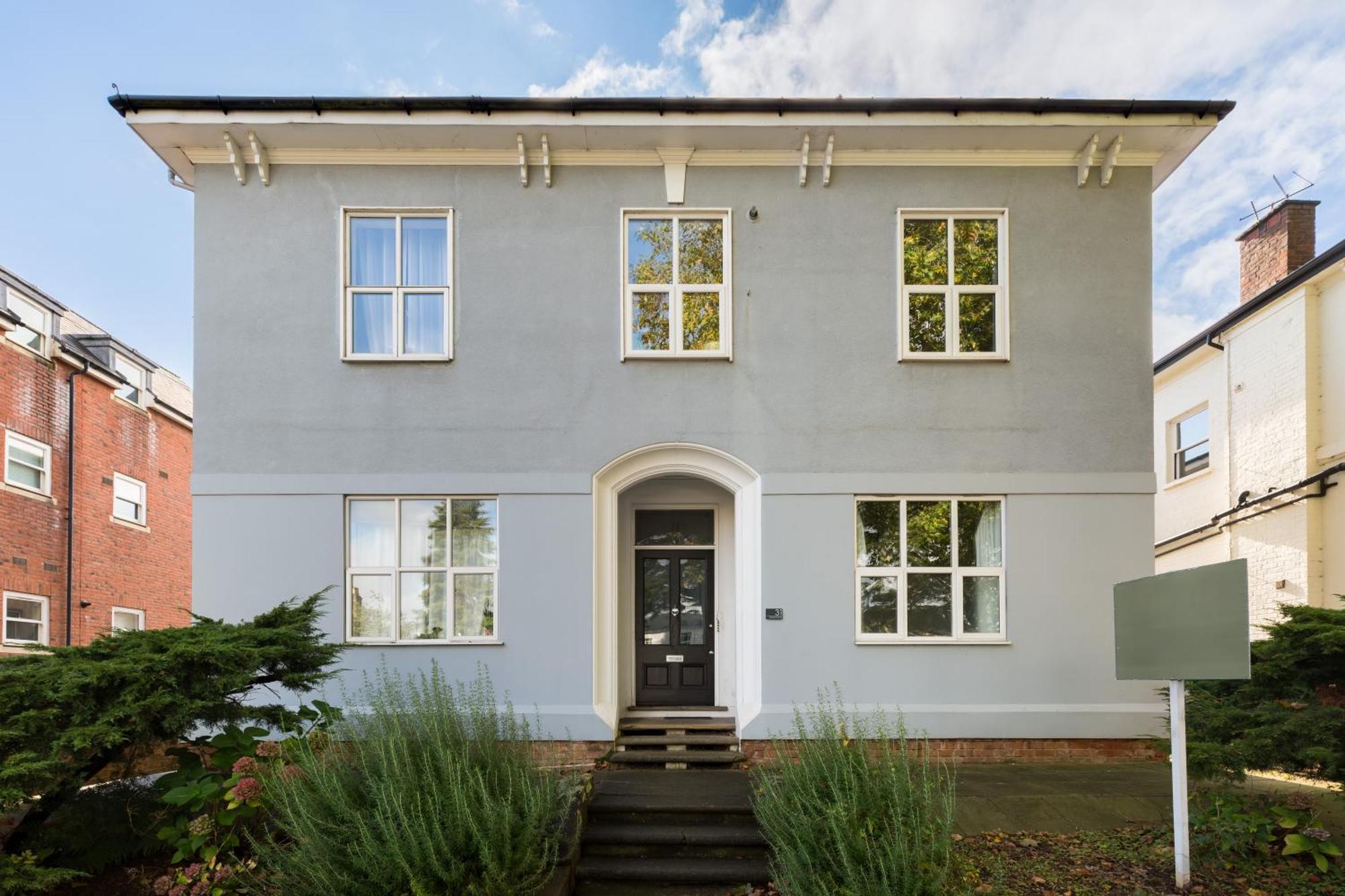 1-Bedroom Apartment In Leamington Spa With Free Parking エクステリア 写真